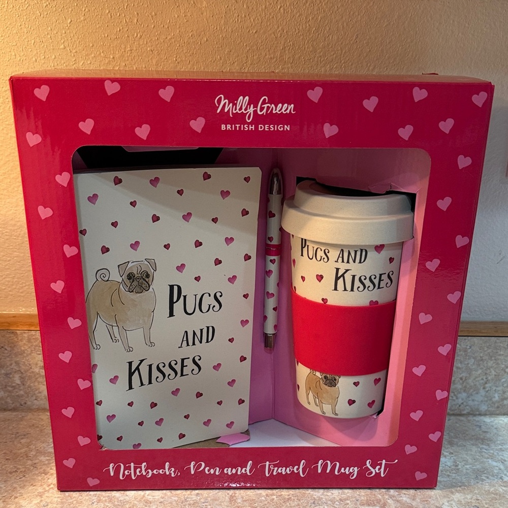 Milly Green Pugs and Kisses Holiday Gift Set - Pink and White